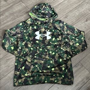 NWT Boys Camo Green UNDER ARMOUR Hoodie Youth Large MSRP $45